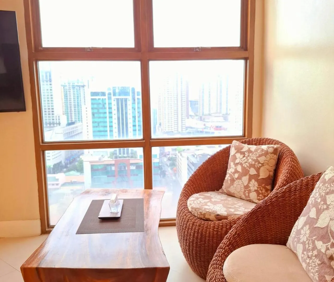 Manila Bayview Rental