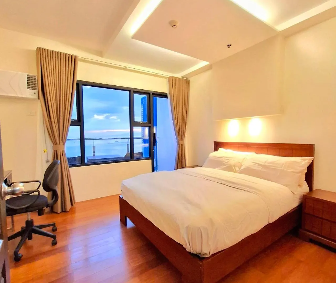 Manila Bayview Rental 0*,